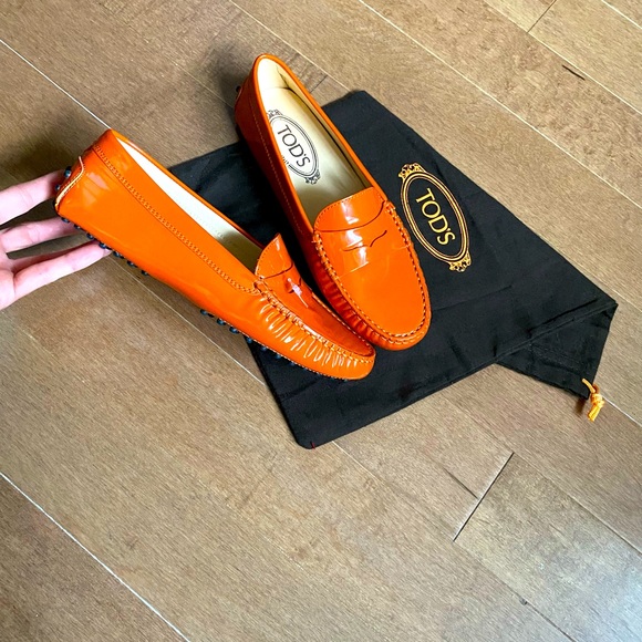 NEW ☀️ TOD’s Gommino Patent Leather Loafers☀️ Eye-catching Orange 🍊 - Picture 14 of 15